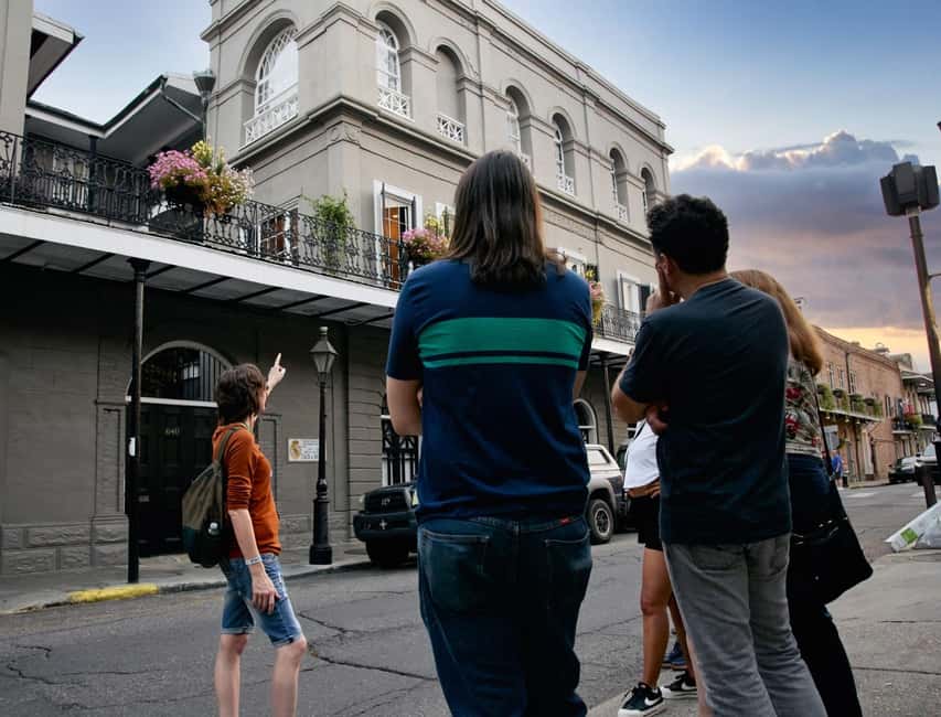 New Orleans: Ghosts of French Quarter Nighttime Walking Tour - Key points at a glance