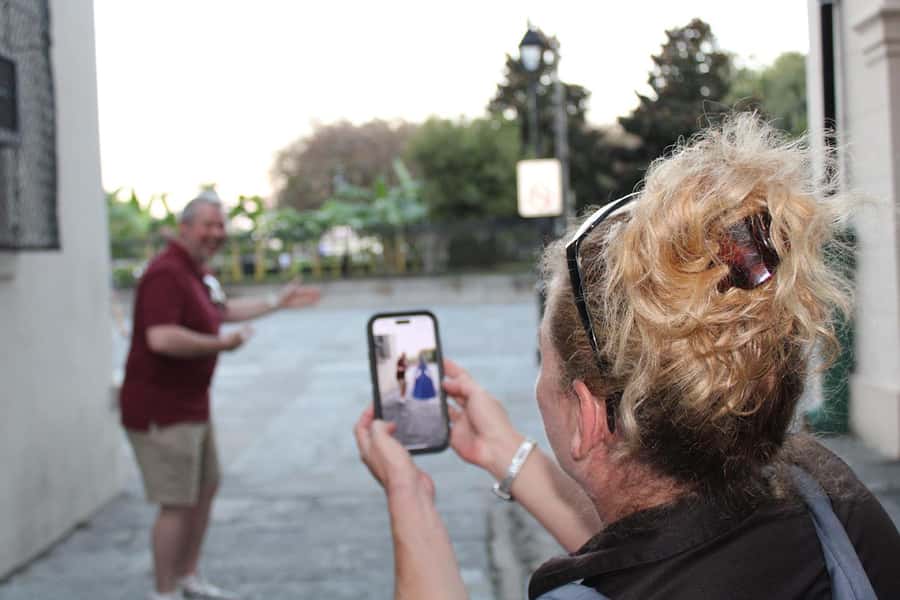 New Orleans: Ghosts & Spirits Interactive Walking Tour - Guide style can make or break the walk