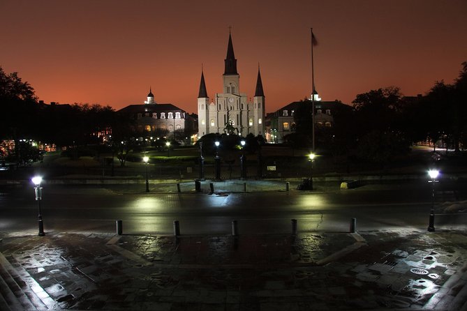 New Orleans Haunted History Ghost Tour - Why this ghost tour works best after dark