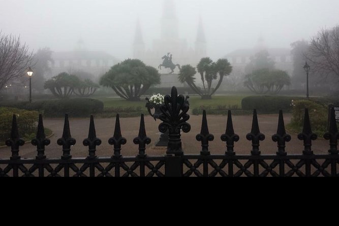 New Orleans Haunted & History Tour - Trying the paranormal equipment
