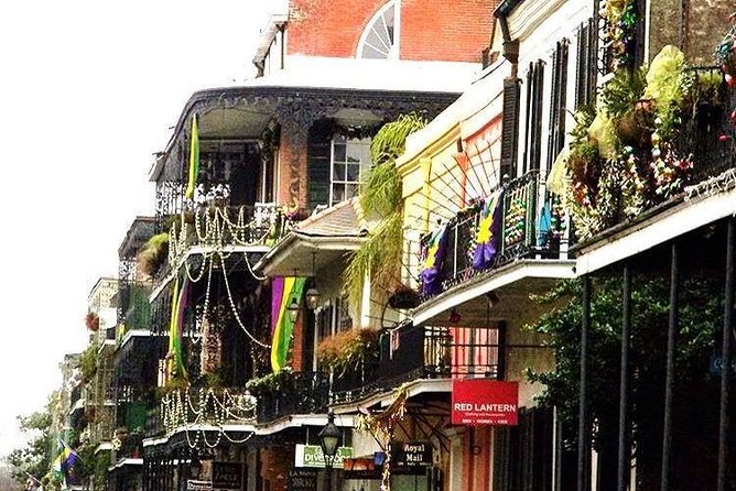 New Orleans Historical and Haunted Walking Tour - More than 10 stops through the French Quarter