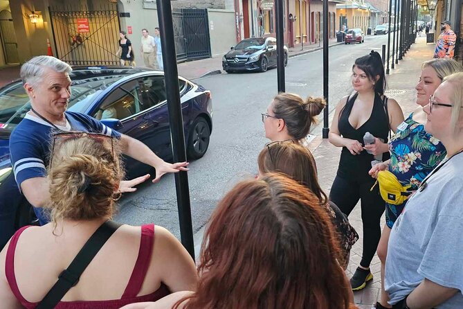 New Orleans Lewd Spirits Haunted Tour with Bar Stops - Walking the French Quarter between drinks