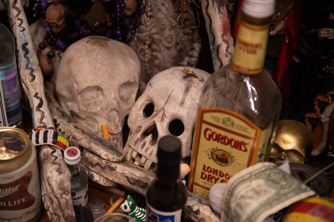 New Orleans Spirits & Spells: Witchcraft, Voodoo, and Ghost Tour - Muriel’s Jackson Square ghost story