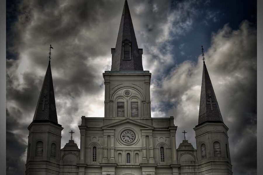 New Orleans: Vampires, Voodoo, and Ghosts Tour - Old Ursuline Convent, Pirates Alley, and the city’s old corners