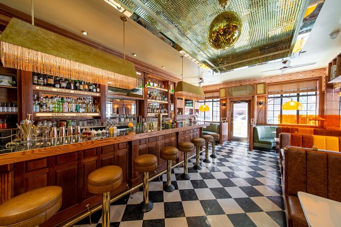 New York Greenwich Village Speakeasy and Ghost Tour (with pizza!) - The Garrett finishes the bar visits