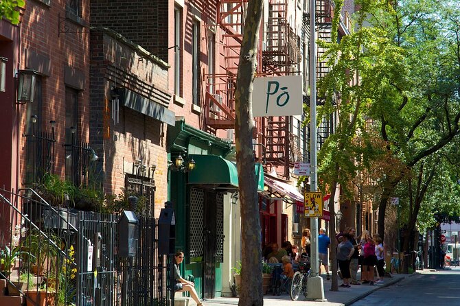 New York Greenwich Village Speakeasy and Ghost Tour (with pizza!) - Stonewall Inn connects the route to living history