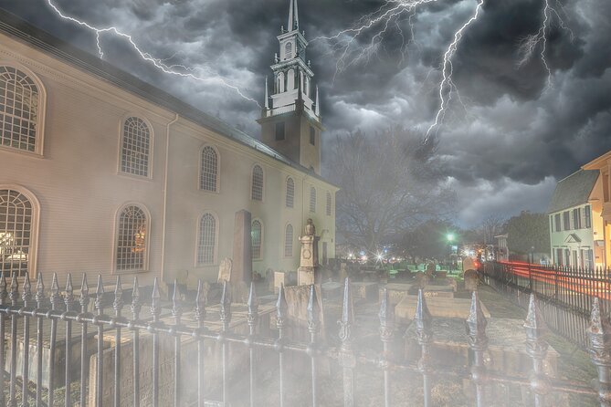 Newport Ghosts: Seaside Hauntings and Hags Tour - A one-mile route through Newport after dark