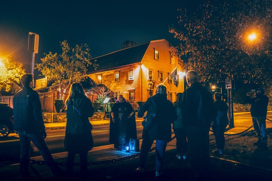 Newport: Historic District Ghosts Guided Walking Tour - Key points at a glance