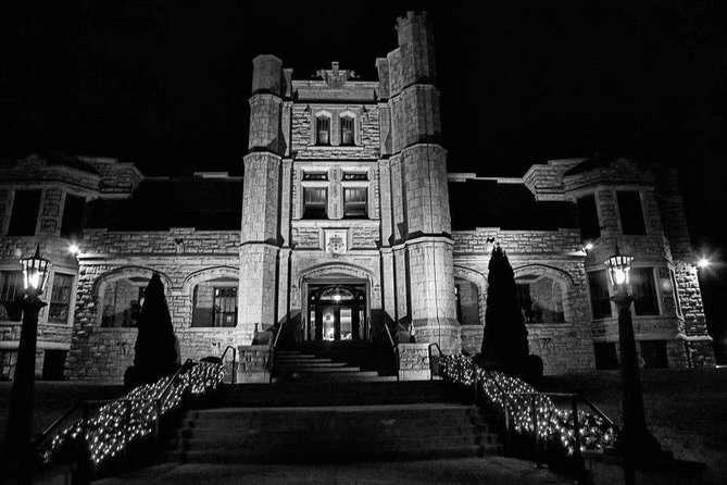 Night Ghost Tour of Pythian Castle in Springfield Missouri - Entering Pythian Castle after dark