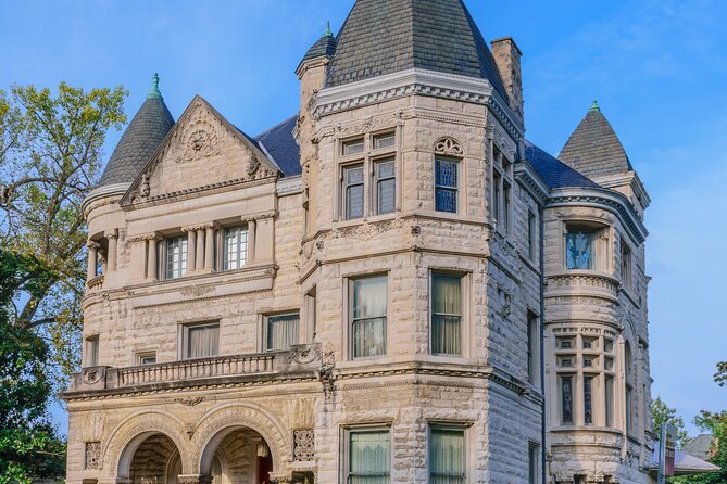 Old Louisvilles Famous Ghosts Smartphone Guided Walking Tour - Key details before you go