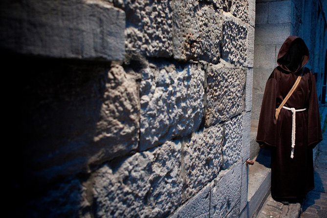 Old Montreal Ghost Walking Tour - Who should book this ghost walk