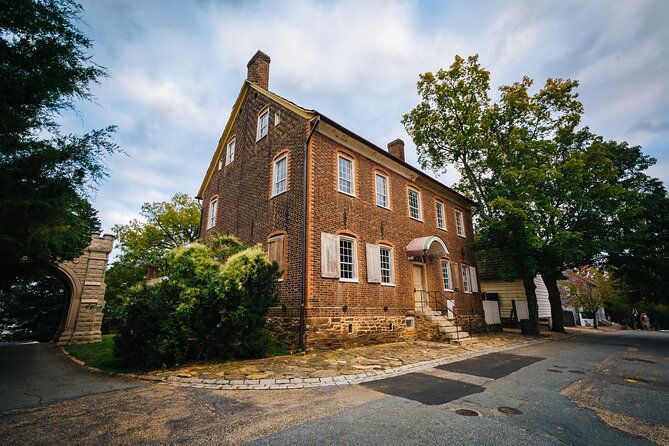 Old Salem's Ghost Self Guided Outside Walking Tour - A self-guided ghost walk through Old Salem