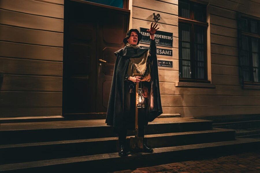 Oldenburg: "Executioners, witches & scoundrels" (crime thriller tour) - A night tour built around Oldenburg’s gravedigger