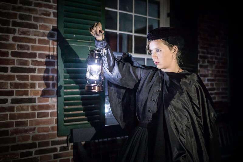 Ottawa: Haunted Night Walking Tour - Practical details for a smoother evening