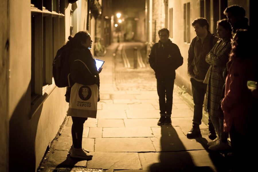 Oxford: Haunted Oxford Tour - by Uncomfortable Oxford™ - A 2 km walk through Oxford’s darker memories