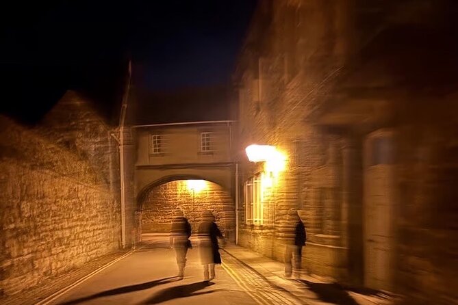 Oxford Twilight Ghost Tour - Finishing at the Bridge of Sighs