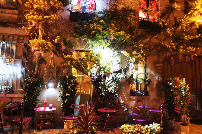 Paris by Night Walking Tour: Ghosts, Mysteries and Legends - How spooky is the tour really?