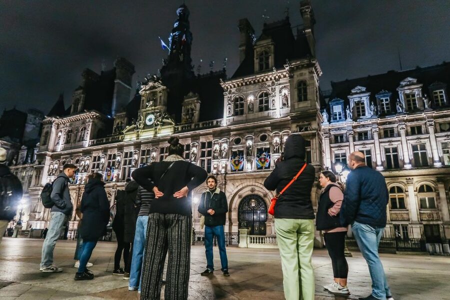 Paris: Dark History and Ghostly Guided Walking Tour - Pont Neuf and the darker side of the Seine
