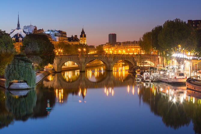 Paris Ghosts and Dark Stories Tour - The Seine at Quai de l’Horloge