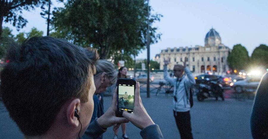 Paris: Ghosts, Legends & Mysteries Evening Walking Tour - Entering the Conciergerie, Marie Antoinette’s Prison