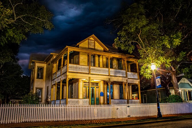 Pensacola Ghost Tours: Perdition, Pirates, & Purgatory - The guide can make or break the evening