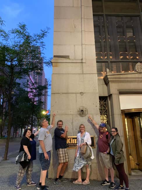 Pittsburgh: Evening Ghost & History Downtown Walking Tour - The guide makes the biggest difference