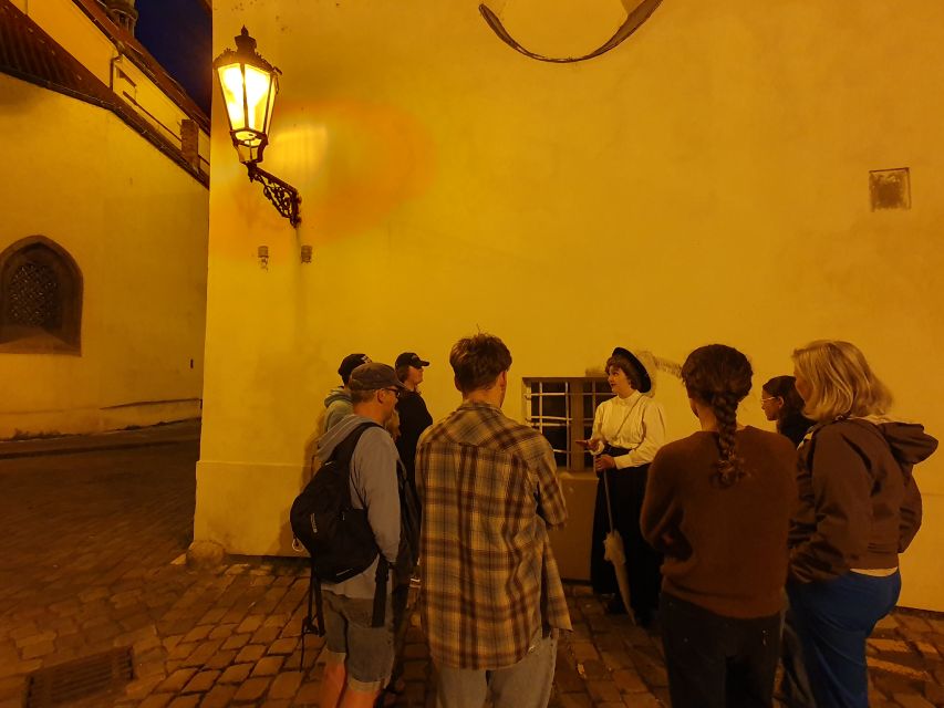 Prague: Ghost Tour - Returning to the Astronomical Clock