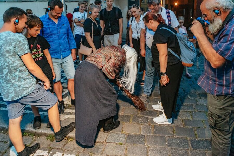 Prague: Ghost Walking Tour Where Legends Come To Life - How scary are the live ghosts?