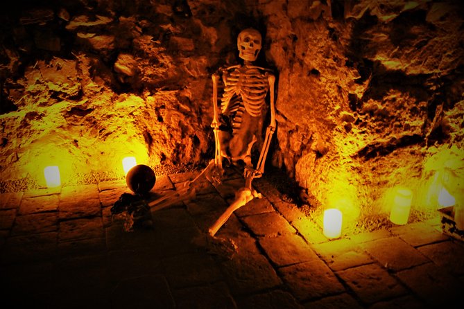 Prague Ghosts, Legends, Medieval Underground and Dungeon Tour - Jan Mydlář and the Friday the 13th story
