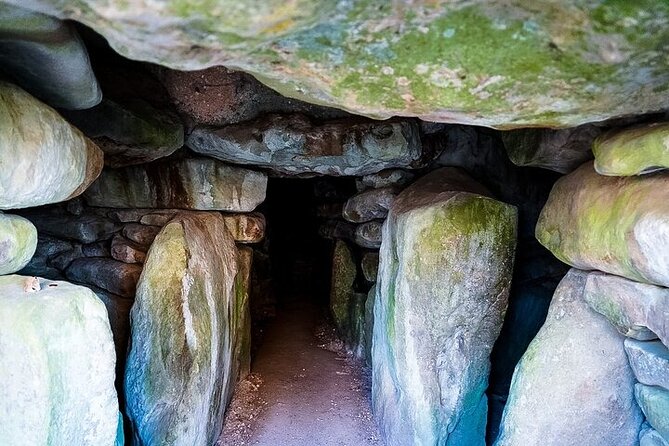 Prehistoric Britain: Ancient Caves, Stonehenge & Haunted Forest - Wayland’s Smithy and the isolated tomb