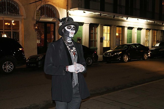 Private Ghost, Voodoo and Vampire Tour - Jackson Square and the statue of General Jackson