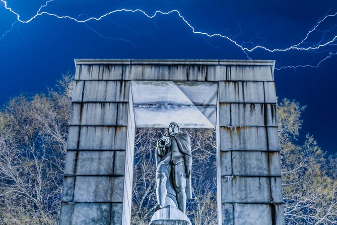 Providence Ghost Tours: Phantoms, Poltergeists, & Pestilence - Fleur-de-lys Studio and the final story