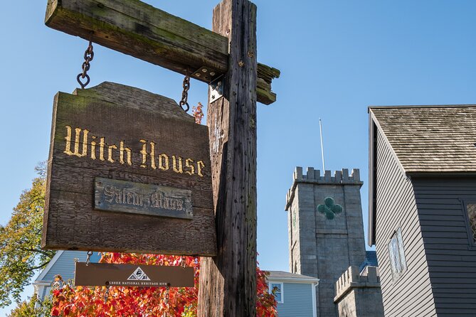 Requiem for Salem Walking Ghost Tour - The best guides make history easy to follow