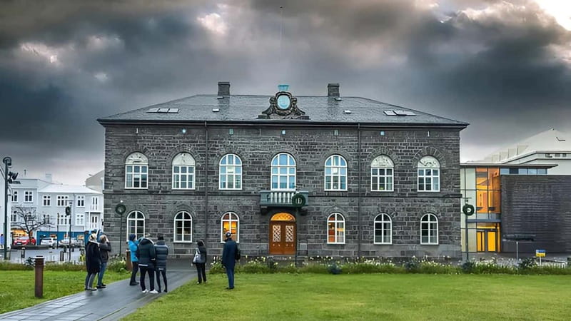 Reykjavik Midnight Sun Ghost Walk - Why Reykjavik’s ghost walk works in full summer light