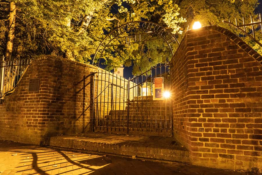 Richmond Ghosts: Sinister Scares of Shockoe Bottom Tour - What the guide contributes