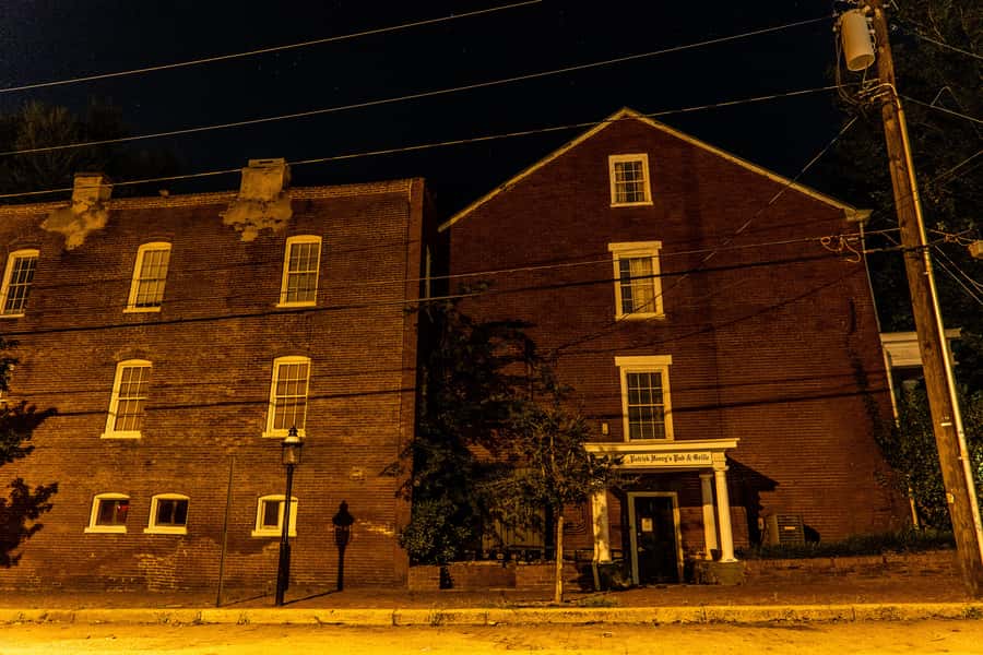 Richmond Ghosts: Sinister Scares of Shockoe Bottom Tour - Weather, shoes, and other practical details