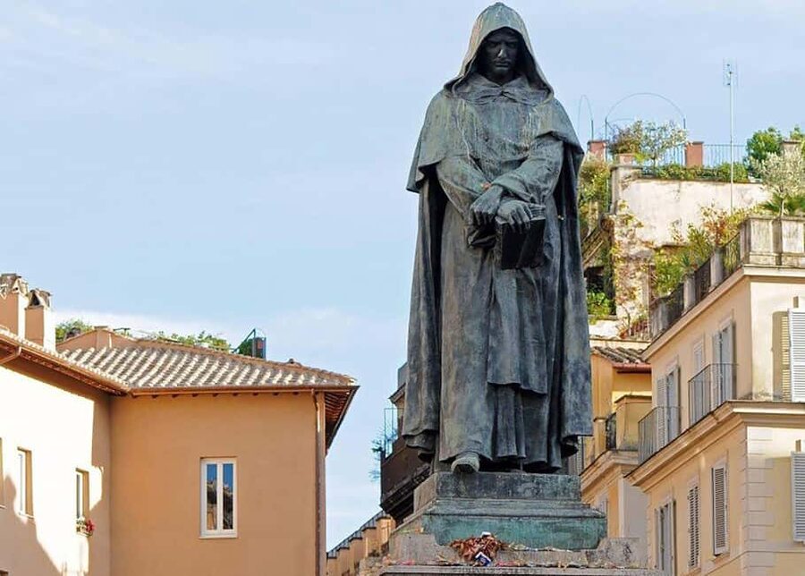 Rome After Dark: Ghosts & Medieval Backstreets Tour - Why Rome after dark changes the story
