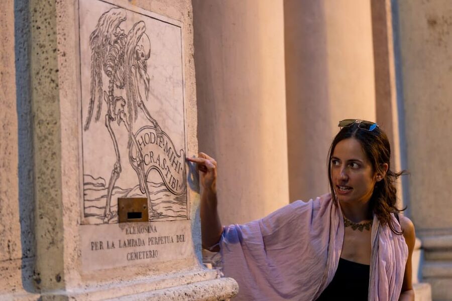Rome: Guided Haunted Rome Ghost Tour with Dowsing Rods - Via di Monserrato and stories of confinement