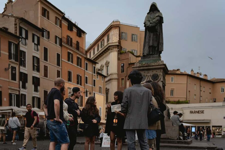 Rome: Haunted City Night Walking Tour - Madonnelle and small roadside images