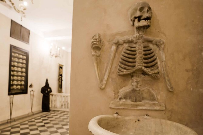 Rome's Dark Side: Ghosts, Scandals and Crypts - Small Group Tour - Starting at Ponte Sisto with Rome’s first ghost