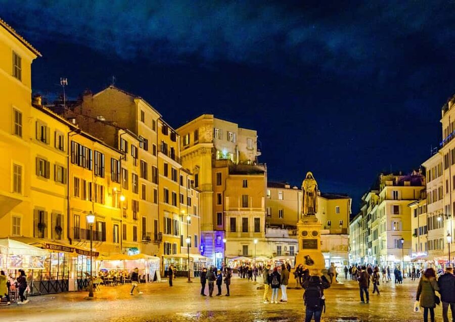 Rome Secrets: Dark History & Tasty Bites Tour - Why this Rome night walk feels different