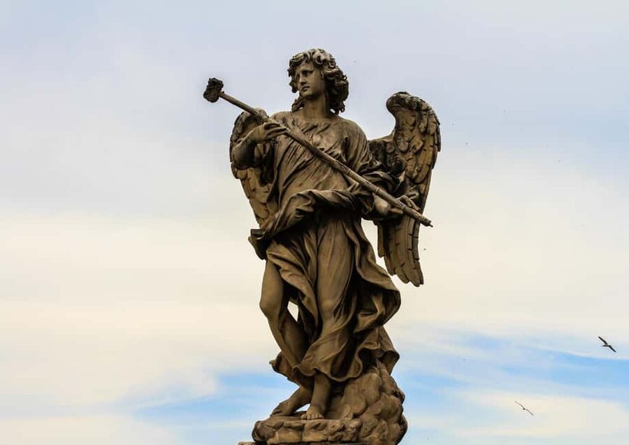 Rome Secrets: Dark History & Tasty Bites Tour - Roman pizza before the darker stories