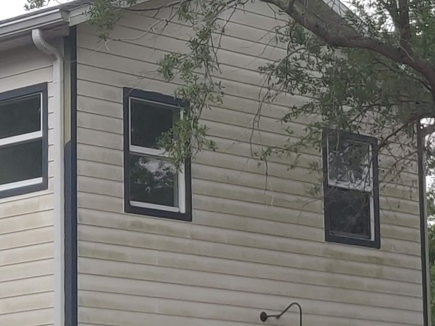 Safety Harbor: Ghost and Haunted History Tour - Meeting Cynthia Dominick at Gigglewaters
