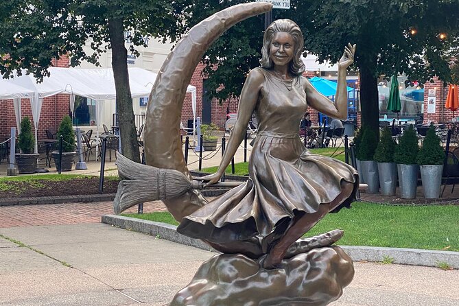 Salem Bewitched Tour With Tarot Reading - Pickman House and the Witch Trials Memorial