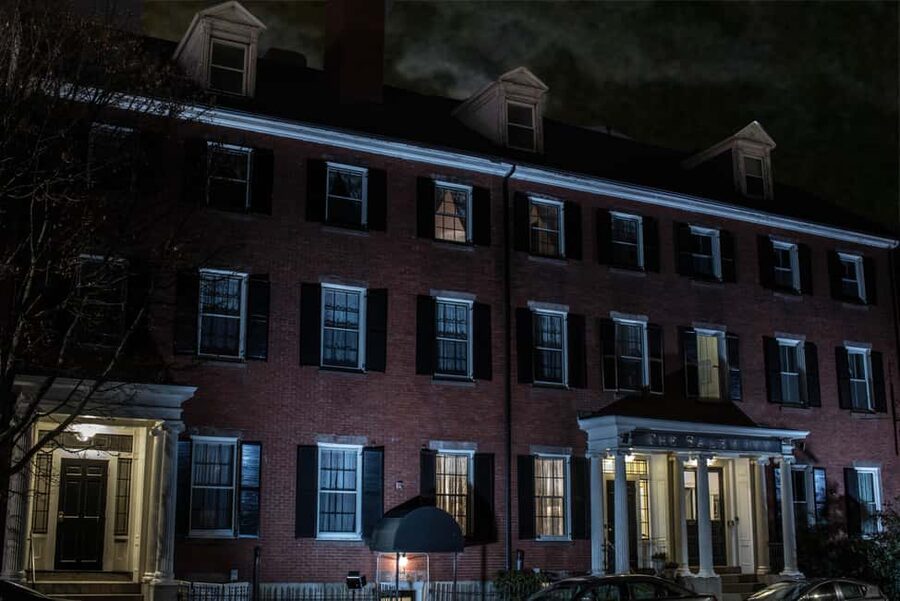 Salem: Boos and Brews Haunted Pub Crawl - Rockafellas, Village Tavern, and Opus