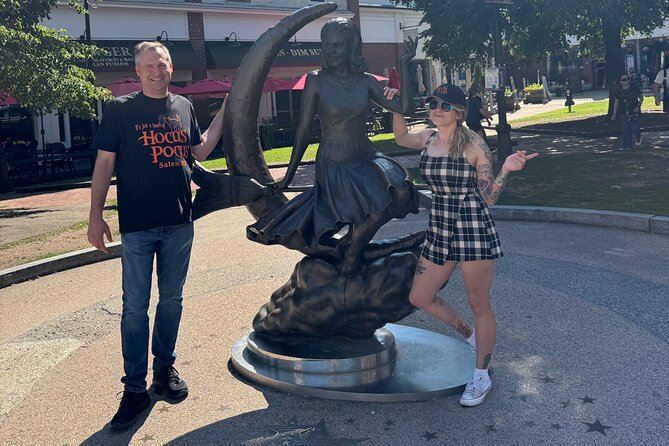Salem Movie Magic Tour: Hocus Pocus and Bewitched locations - Salem Old Town Hall and the Hocus Pocus party
