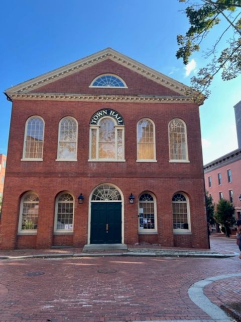 Salem: Psychic Bewitched Tour With Tarot Reading - Walking through the Witch House area