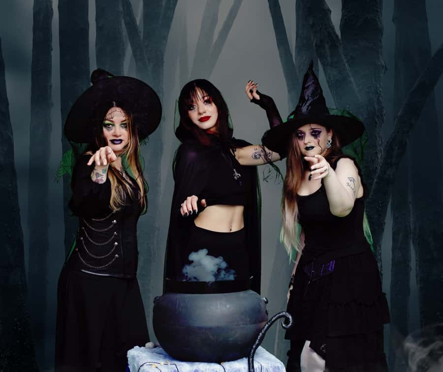 Salem: Ultimate Dead of Night Walking Ghost Tour - What the one-hour format gives you