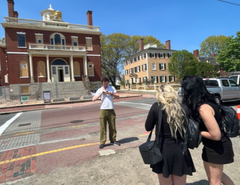 Salem: Ultimate Witches and Witchcraft of Salem Walking Tour - How the guides shape the experience
