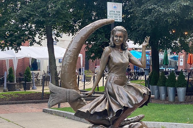 Salem Witch Tour - A lighter pause at the Bewitched statue